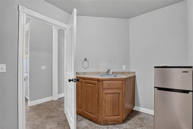 3204 Valley Brook, Norman, OK 73071