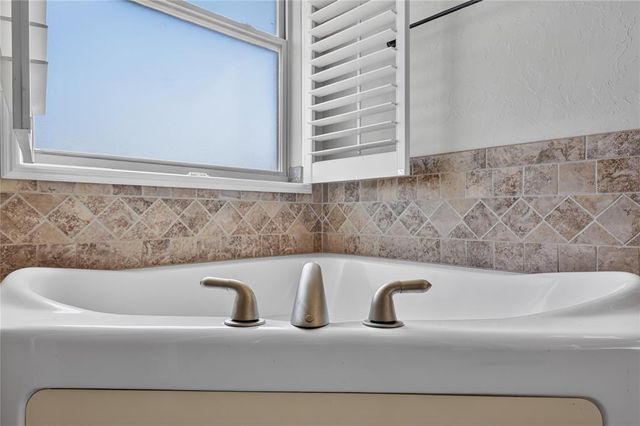 3204 Valley Brook, Norman, OK 73071