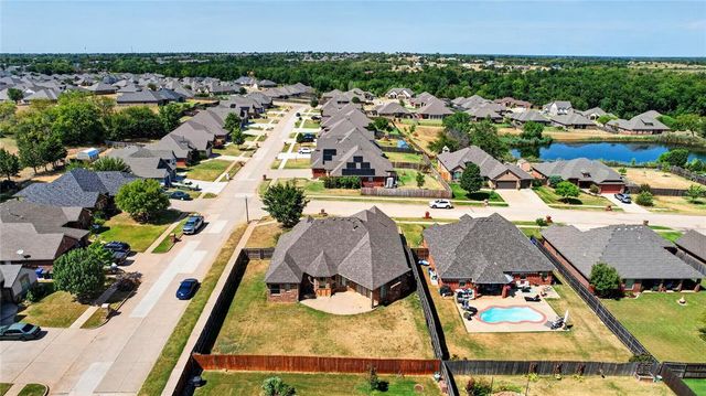 3204 Valley Brook, Norman, OK 73071