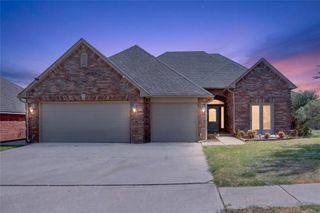 3204 Valley Brook, Norman, OK 73071