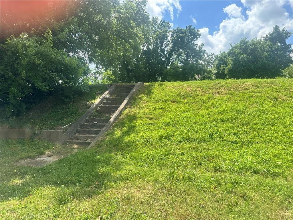 2408 N Allis Street, Kansas City, KS 66101