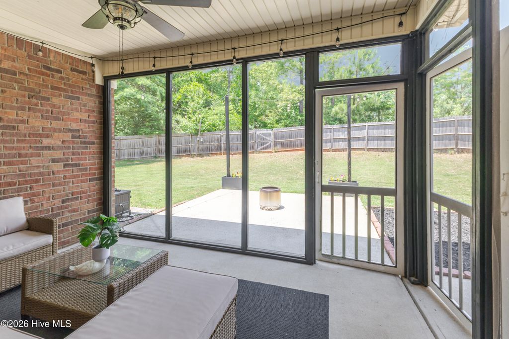 Image 19 of property listing at 523 Sussex Court, Aiken, SC 29803
