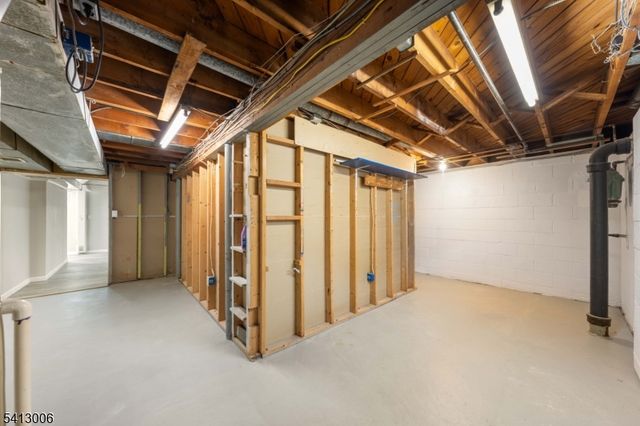 683 Maple Ave, Rahway City, NJ 07065