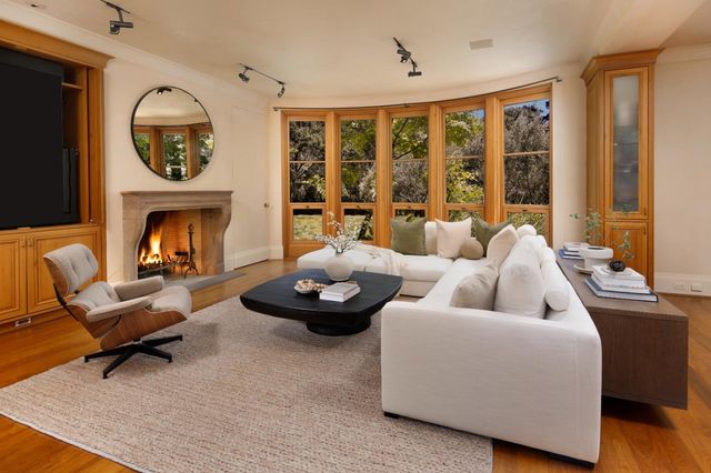 211 Winding Way, Woodside, CA 94062