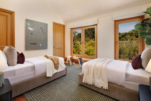 211 Winding Way, Woodside, CA 94062