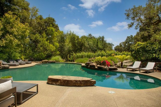 211 Winding Way, Woodside, CA 94062