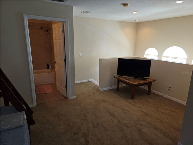 98 S HIGHLAND AVENUE 2002, Tarpon Springs, FL 34689