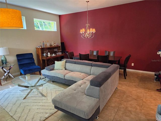 98 S HIGHLAND AVENUE 2002, Tarpon Springs, FL 34689