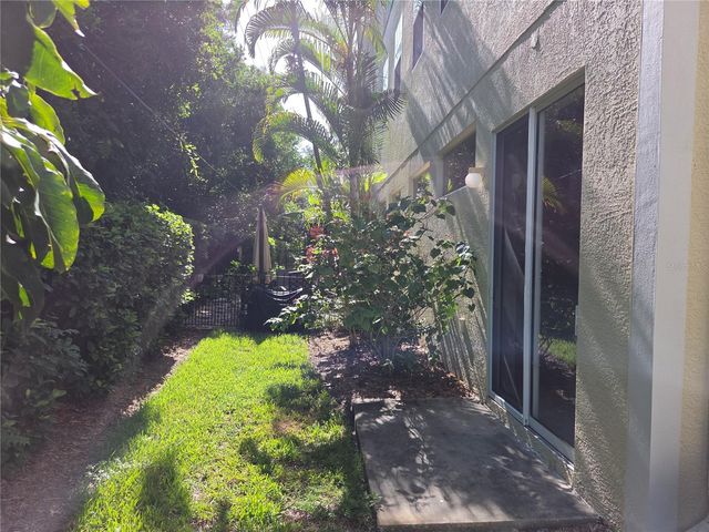 98 S HIGHLAND AVENUE 2002, Tarpon Springs, FL 34689