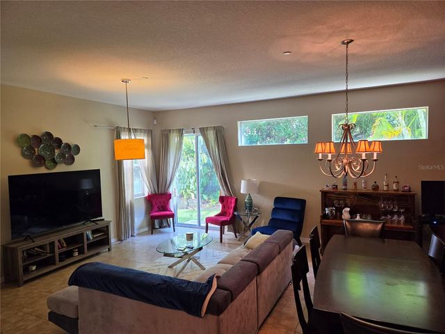 98 S HIGHLAND AVENUE 2002, Tarpon Springs, FL 34689