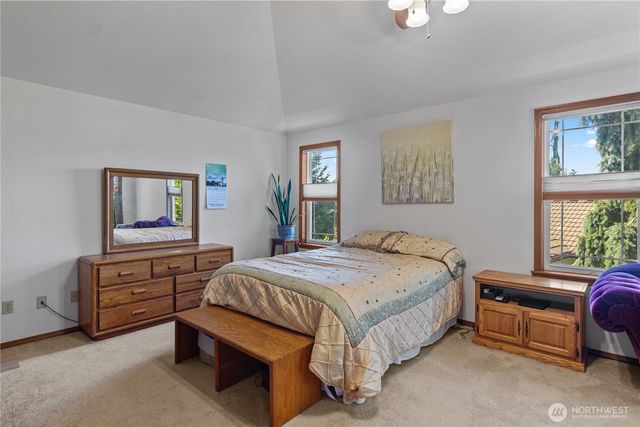 932 Pike Place NE, Auburn, WA 98002