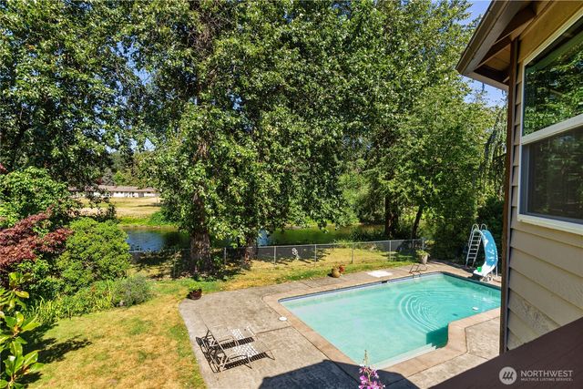 932 Pike Place NE, Auburn, WA 98002