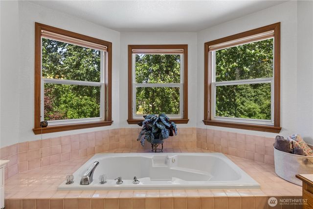 932 Pike Place NE, Auburn, WA 98002