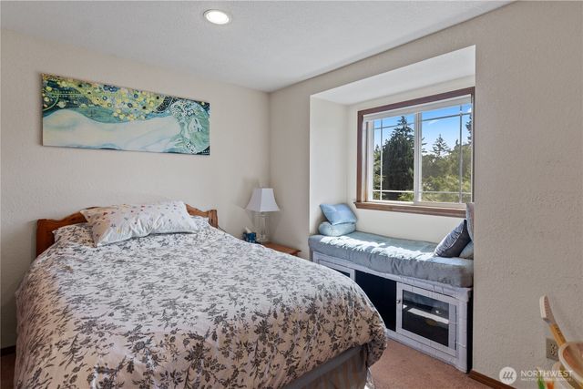 932 Pike Place NE, Auburn, WA 98002