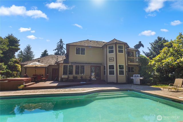 932 Pike Place NE, Auburn, WA 98002
