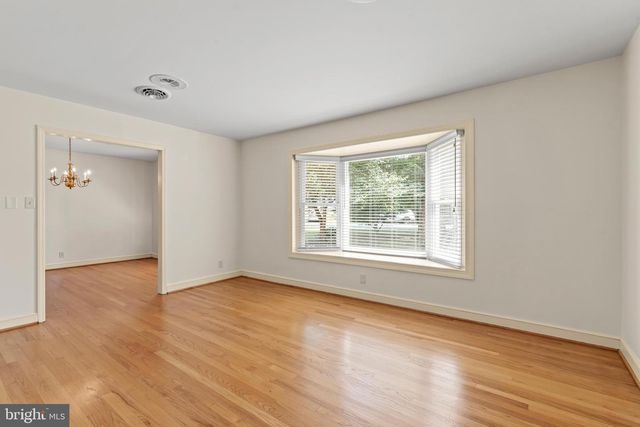 1916 APPLEWOOD CIR, Hagerstown, MD 21740