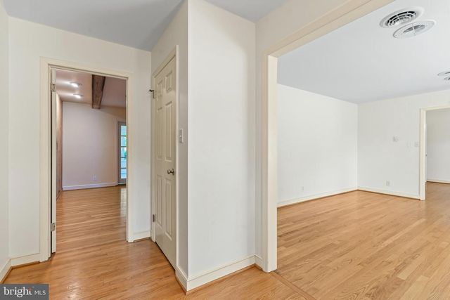 1916 APPLEWOOD CIR, Hagerstown, MD 21740