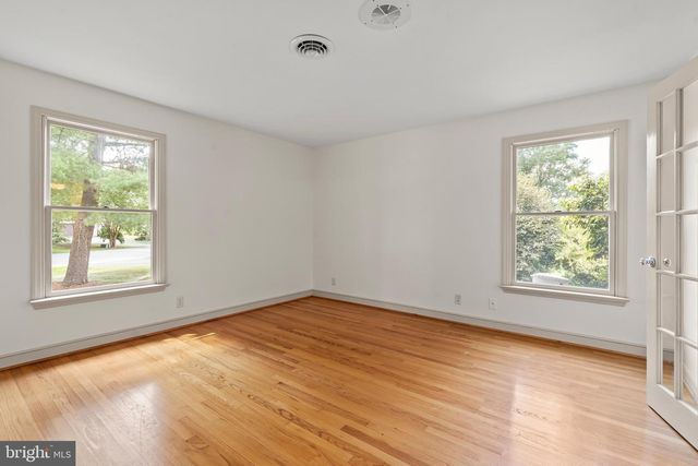1916 APPLEWOOD CIR, Hagerstown, MD 21740