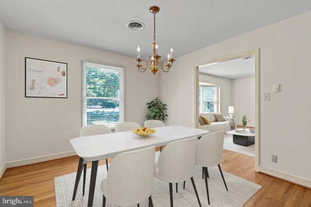 1916 APPLEWOOD CIR, Hagerstown, MD 21740