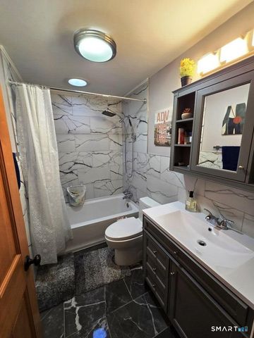 355 Redwood Lane, Cheshire, CT 06410