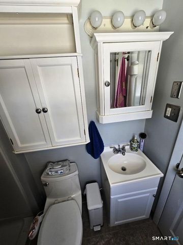 355 Redwood Lane, Cheshire, CT 06410