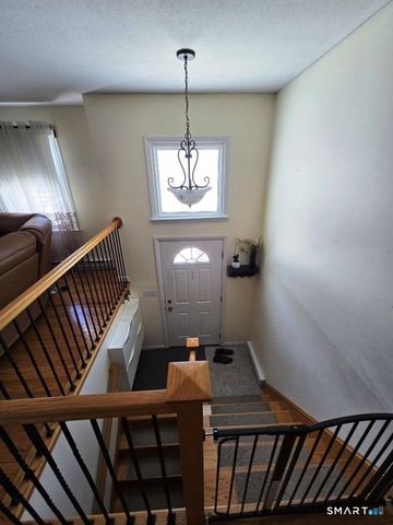 355 Redwood Lane, Cheshire, CT 06410