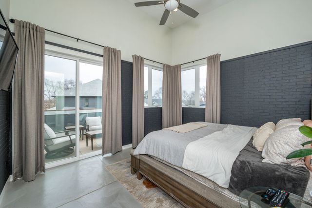 4921 Walker Circle, Johnston, IA 50131