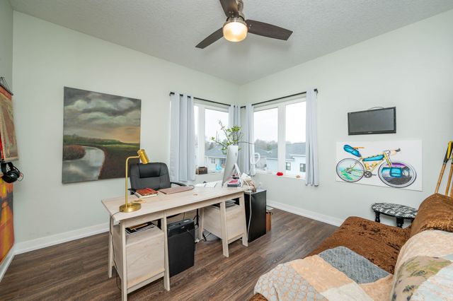 4921 Walker Circle, Johnston, IA 50131