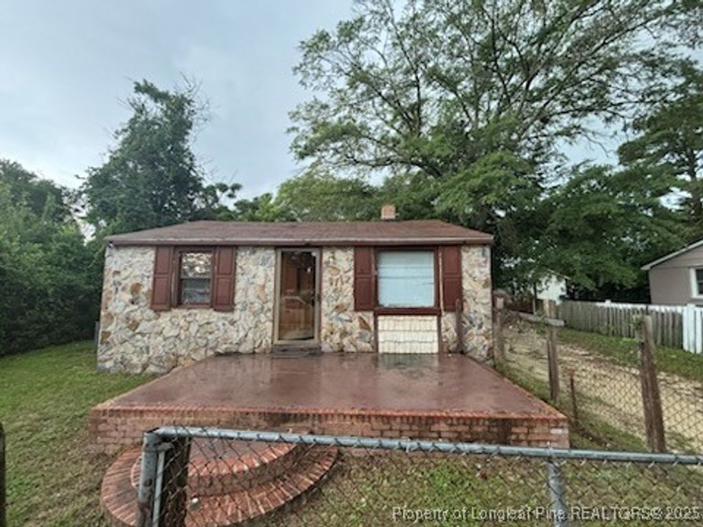 2228 Progress Street, Fayetteville, NC 28306