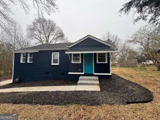 1418 E 10th Street, West Point, GA 31833