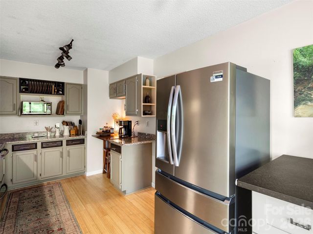 756 Pole Creasman Road, Asheville, NC 28806