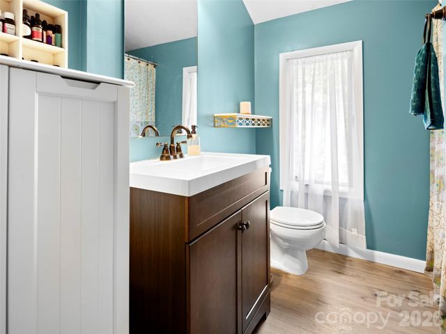 756 Pole Creasman Road, Asheville, NC 28806