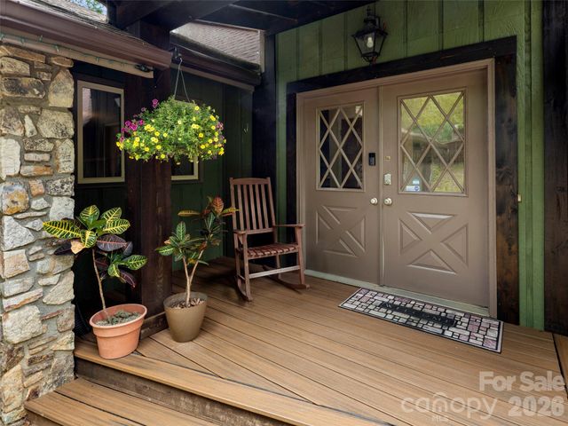 756 Pole Creasman Road, Asheville, NC 28806