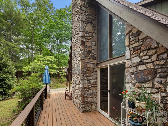 756 Pole Creasman Road, Asheville, NC 28806