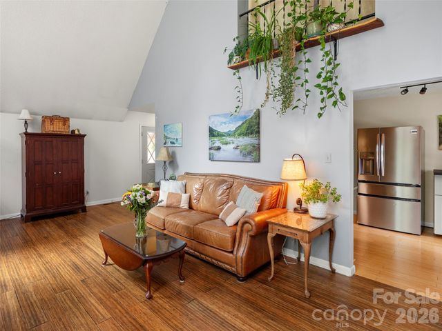 756 Pole Creasman Road, Asheville, NC 28806