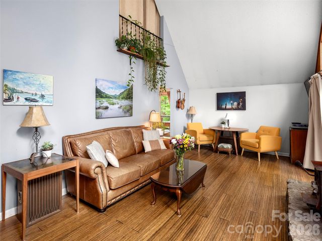 756 Pole Creasman Road, Asheville, NC 28806