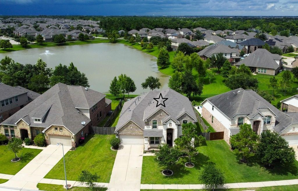 5317 Savannah Bend Drive, Rosharon, TX 77583