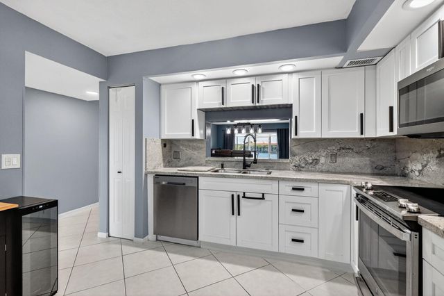 13100 SW 11th Ct 407, Pembroke Pines, FL 33027