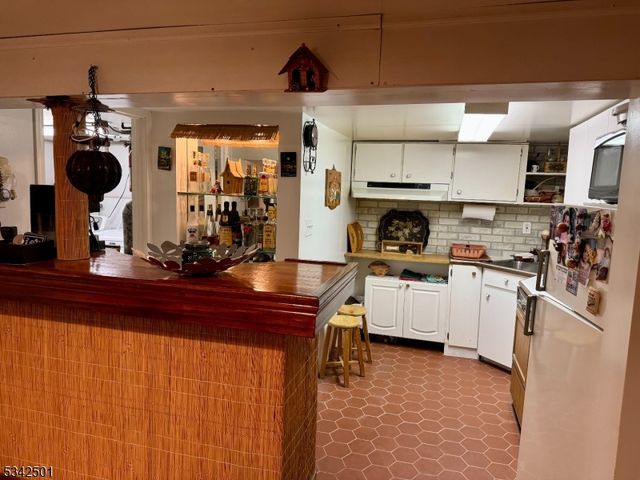 175 Sunset Ave, North Arlington Boro, NJ 07031