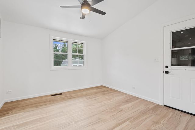 229 W Wood Road, Rensselaer, IN 47978