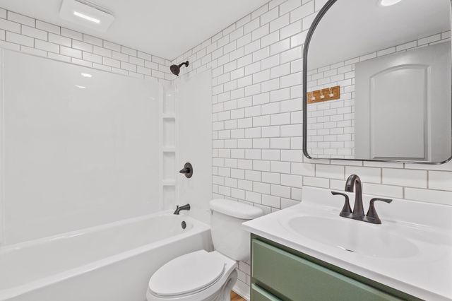 229 W Wood Road, Rensselaer, IN 47978