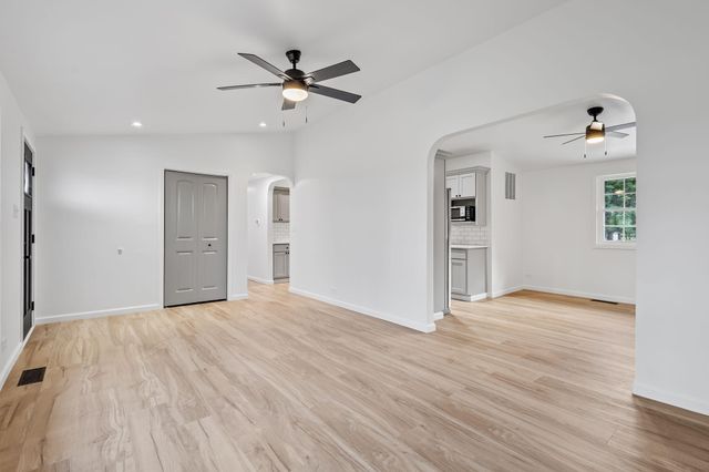 229 W Wood Road, Rensselaer, IN 47978