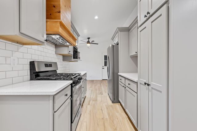 229 W Wood Road, Rensselaer, IN 47978