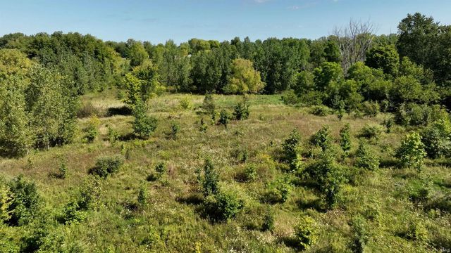 * S 525 E, Pierceton, IN 46562