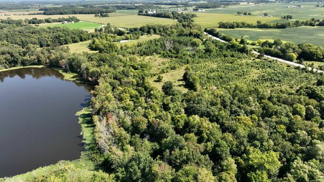 * S 525 E, Pierceton, IN 46562