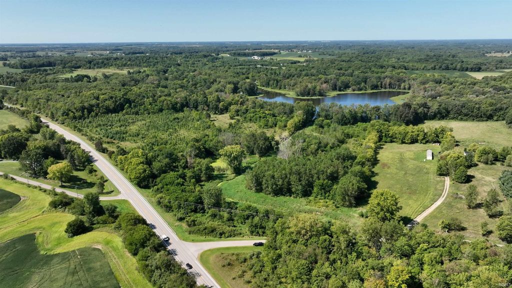 * S 525 E, Pierceton, IN 46562