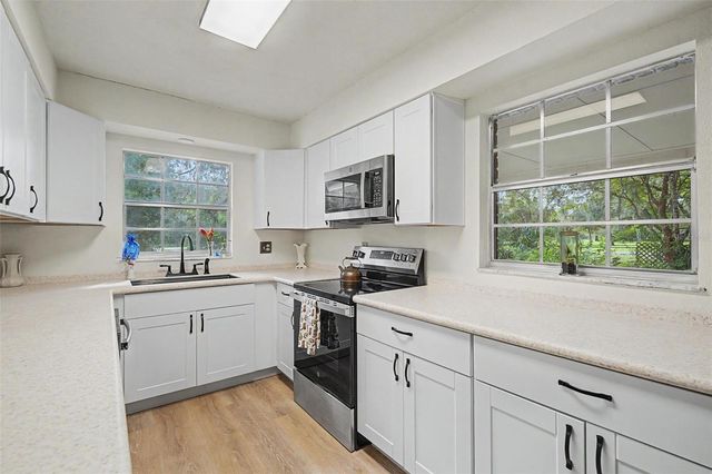 3621 OAKWOOD DRIVE, Wesley Chapel, FL 33543