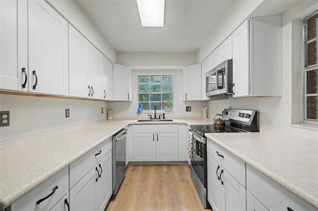 3621 OAKWOOD DRIVE, Wesley Chapel, FL 33543