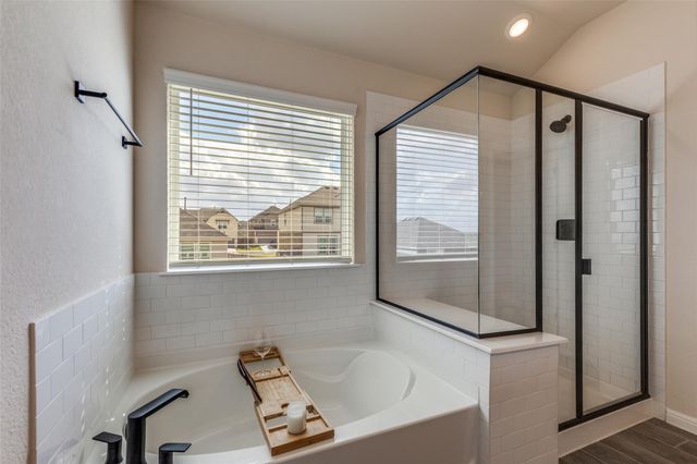 213 Sugar Cane RD, Buda, TX 78610