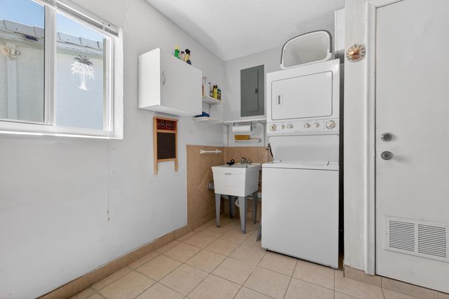 1601 SW 18th Street SW, Boynton Beach, FL 33426